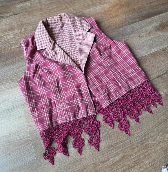 Vintage Hand Made Reversible Maroon Plaid Western Vest with Lace Fringe, size S - Picture 3 of 7